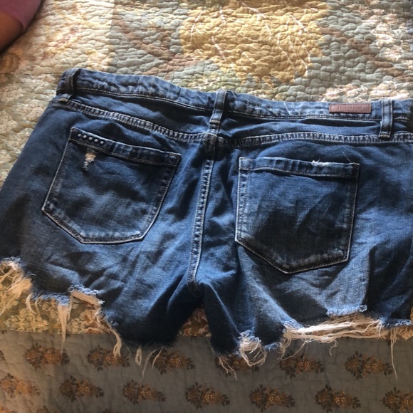 Blank NYC Little Queenie shorts 30 - Picture 3 of 3